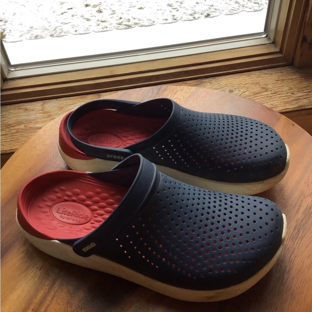 Crocs LiteRide Black Size W11/M9. Treat yourself to the Most comfortable Croc